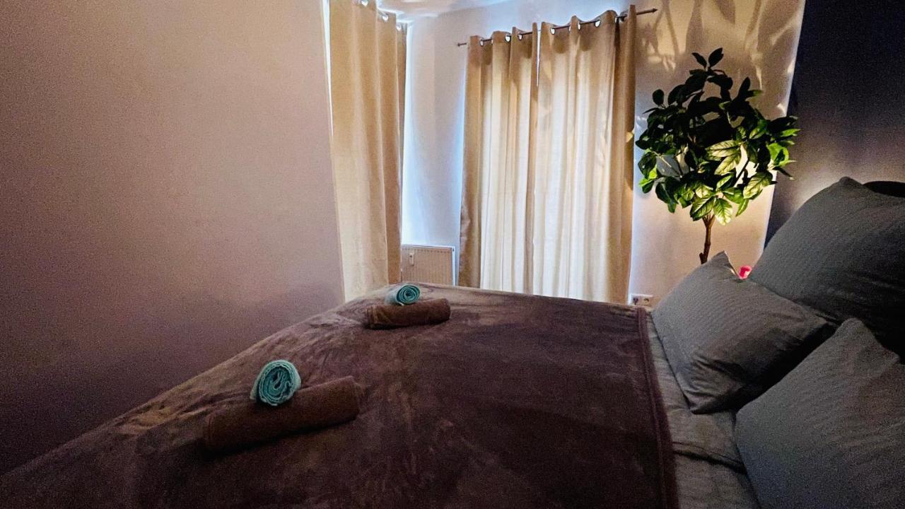 Fewozauber - Domspatz, 50Qm, Top-Lage, Style, Dachterrasse, Business Schwerin  Buitenkant foto